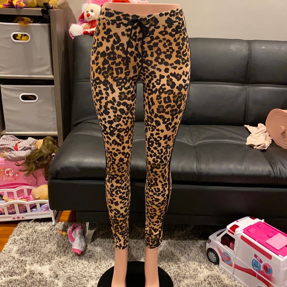 Posh By V Cheetah Leopard Print Leggings Black Side Stripe High Rise S NWOT